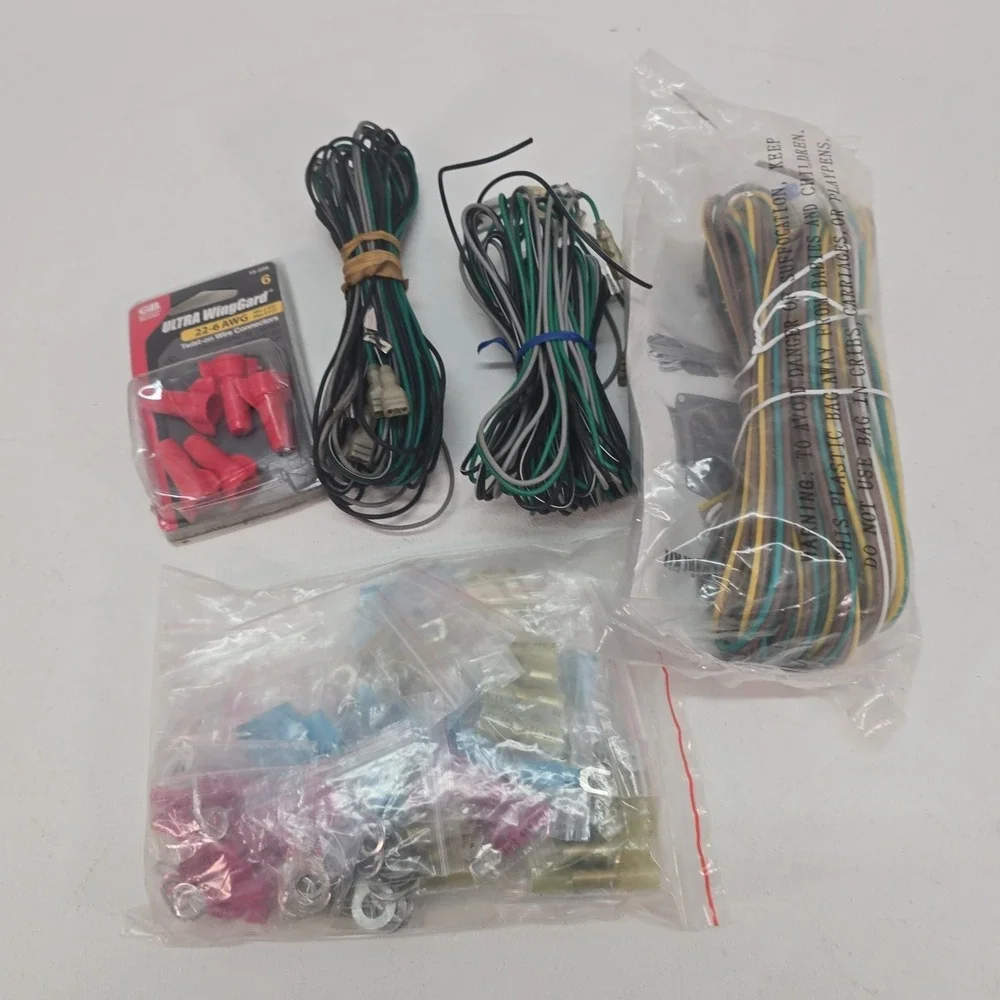 Speaker‎ Wire & Lighting Wire & Connectors Lot